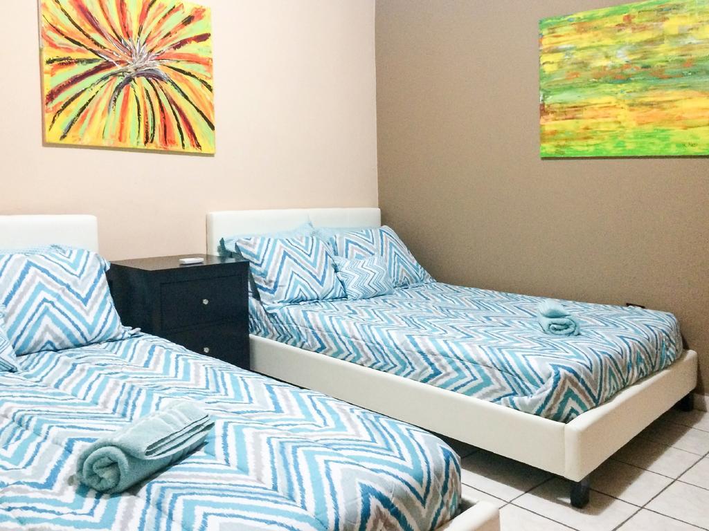 Coastal Express Inn & Suites #1 At 681 Ocean Drive Islote Rom bilde